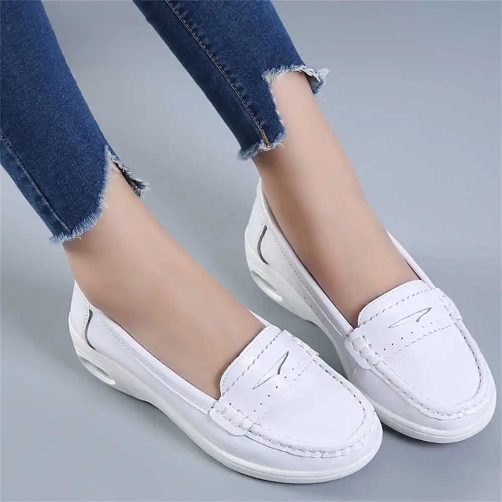 Thick Sole Slipon White Traine - Women Formal Wear Best Brands บทวิจารณ์และราคา