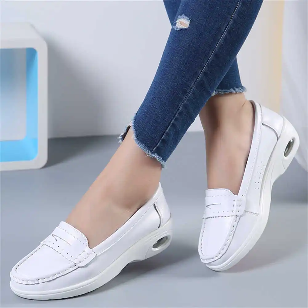 Thick Sole Slipon White Traine - Women Formal Wear Best Brands บทวิจารณ์และราคา
