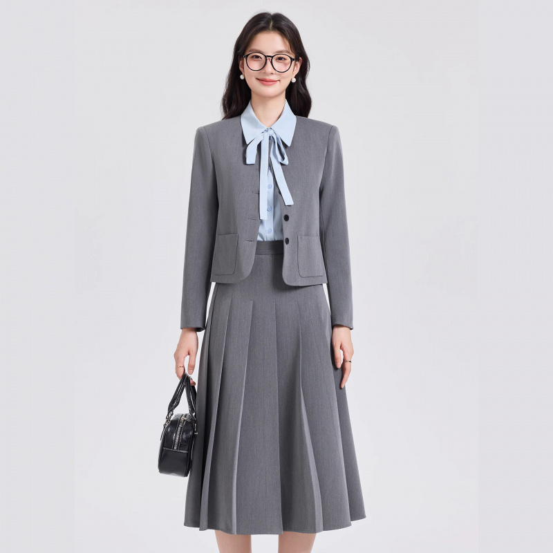 Gray Short Suit Set for Women  - Women Formal Wear For Interview บทวิจารณ์และราคา