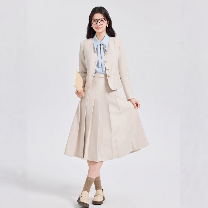 Gray Short Suit Set for Women  - Women Formal Wear For Interview บทวิจารณ์และราคา